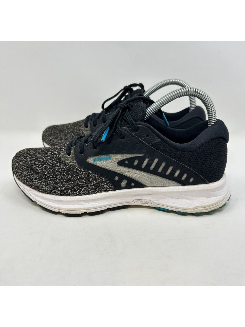 Brooks Range 2 Running Shoes Women’s 6.5 Cushioned Athletic Sneakers Black Gray